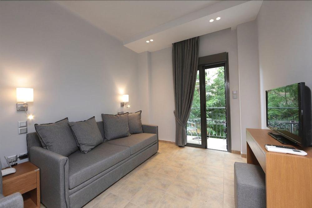 Meni Apartments Atene Esterno foto